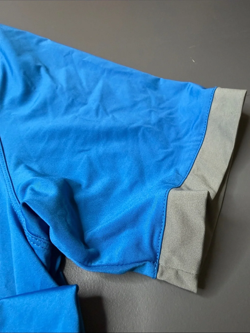 Nike Golf Men’s Royal Blue Performance Polo with Gray Accents. Size: large.